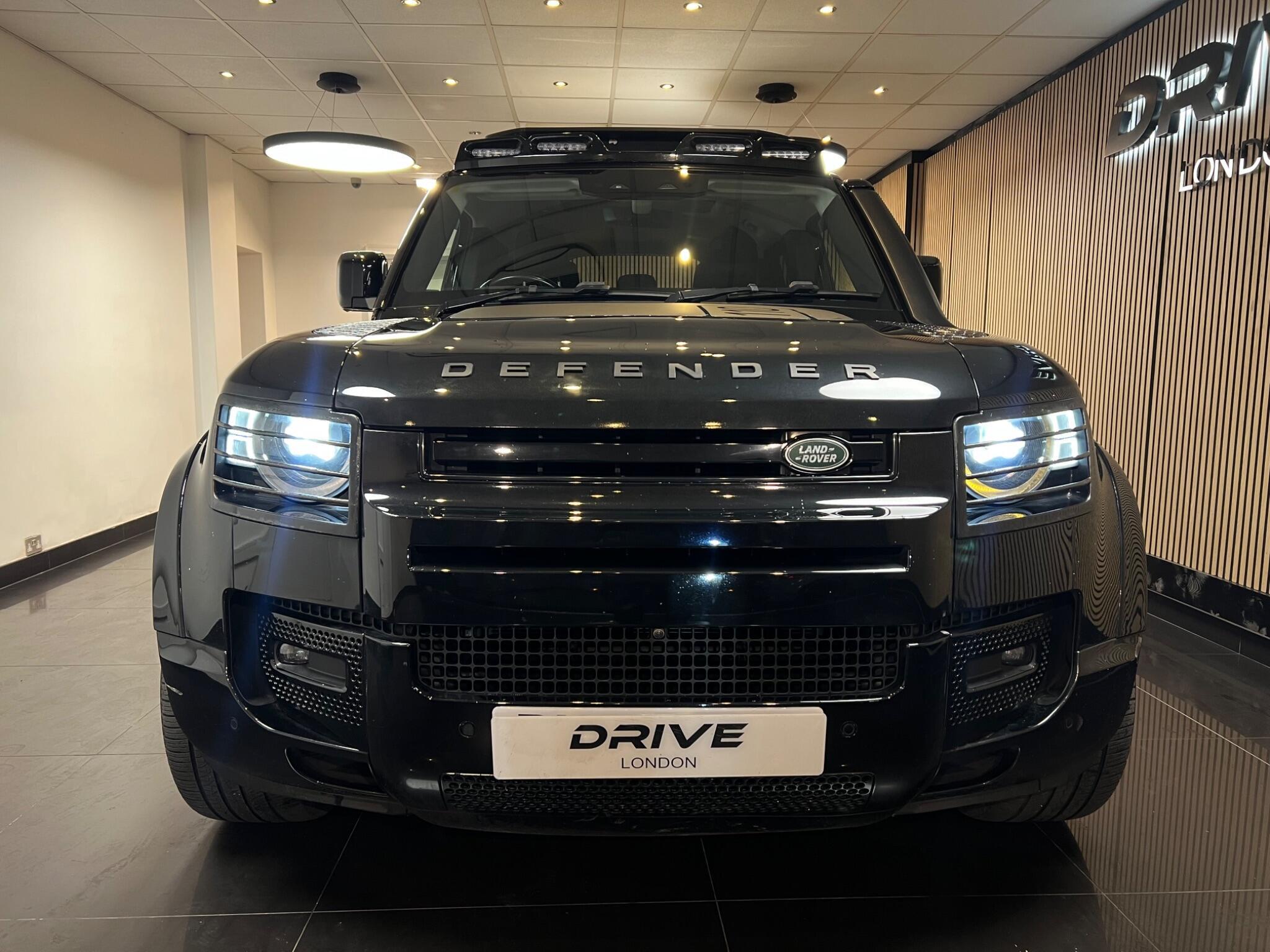 Land Rover Defender 110